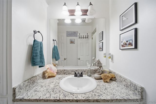 9211 N 155th East Avenue N, Owasso, OK 74055