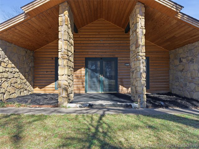 9211 N 155th East Avenue N, Owasso, OK 74055