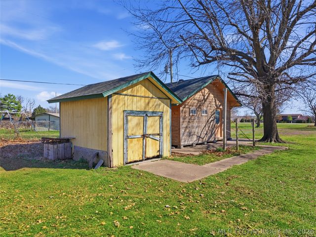 9211 N 155th East Avenue N, Owasso, OK 74055