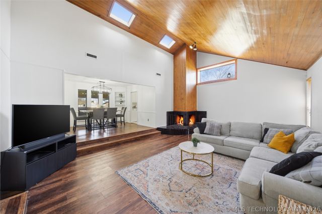 9211 N 155th East Avenue N, Owasso, OK 74055