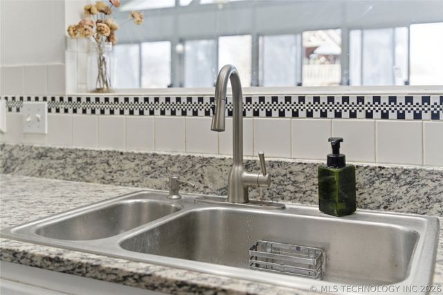 9211 N 155th East Avenue N, Owasso, OK 74055