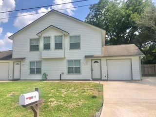 404 Peach Street 1, Tomball, TX 77375