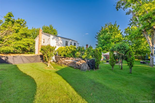 96 Hudson Avenue, Brentwood, NY 11717