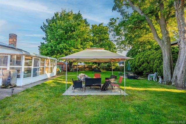 96 Hudson Avenue, Brentwood, NY 11717