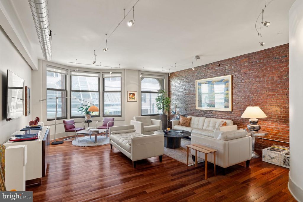 1606 CHESTNUT ST #UNIT 2, PHILADELPHIA, PA 19103 — exterior