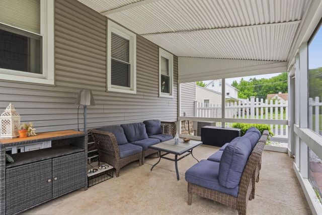 915 E WALNUT ST, North Wales, PA 19454