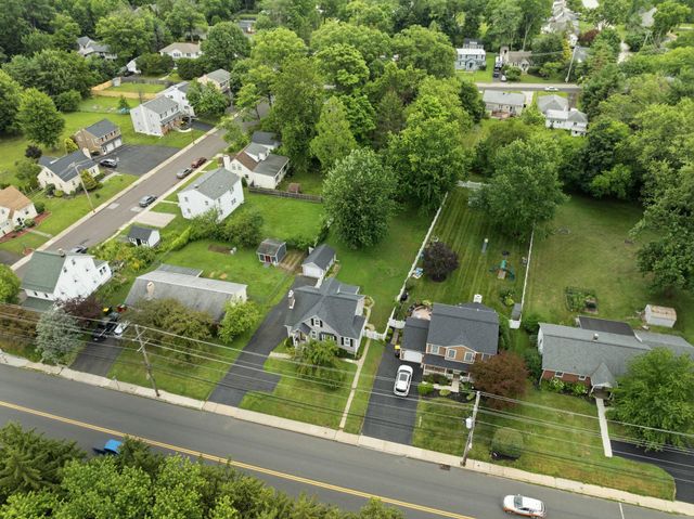 915 E WALNUT ST, North Wales, PA 19454
