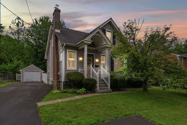915 E WALNUT ST, North Wales, PA 19454