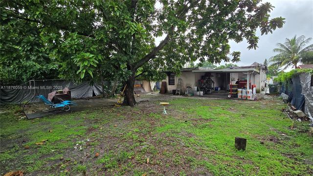 2927 NW 99th St, Miami, FL 33147