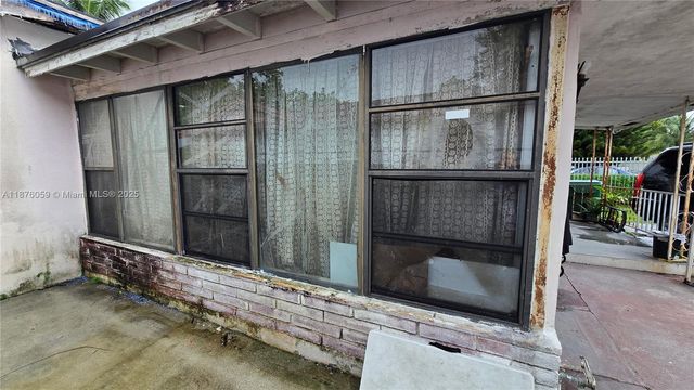 2927 NW 99th St, Miami, FL 33147