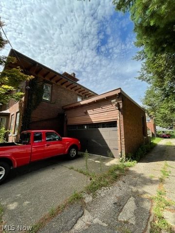 528 Lincoln Way E, Massillon, OH 44646