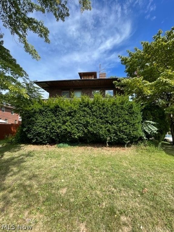 528 Lincoln Way E, Massillon, OH 44646