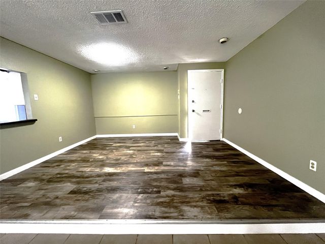 731 Seafoam Road, Houston, TX 77062
