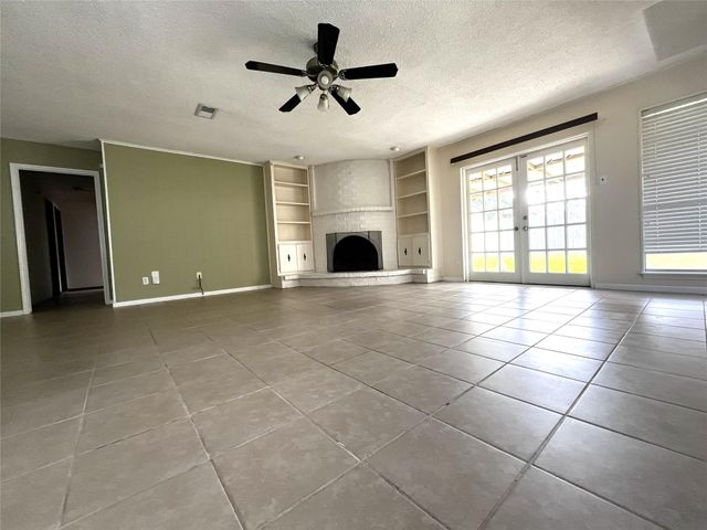 731 Seafoam Road, Houston, TX 77062