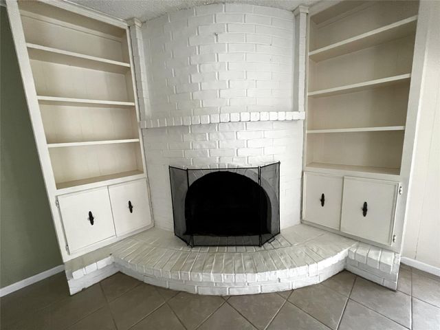 731 Seafoam Road, Houston, TX 77062