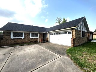 731 Seafoam Road, Houston, TX 77062