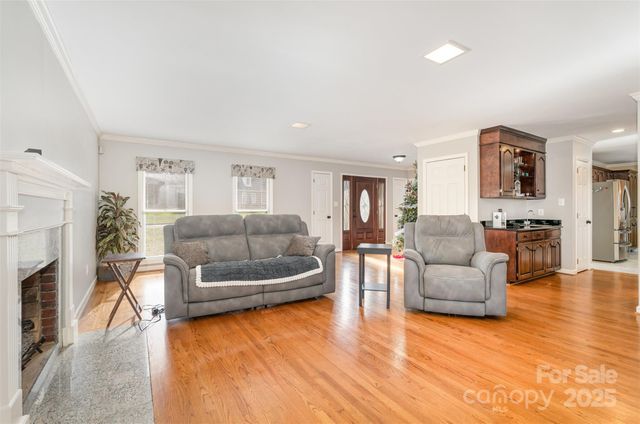 2640 Petersburg Court, Gastonia, NC 28056