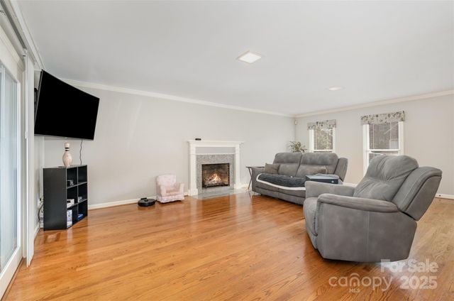 2640 Petersburg Court, Gastonia, NC 28056