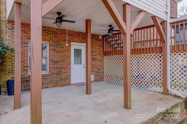 2640 Petersburg Court, Gastonia, NC 28056