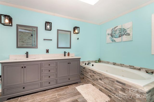 2640 Petersburg Court, Gastonia, NC 28056