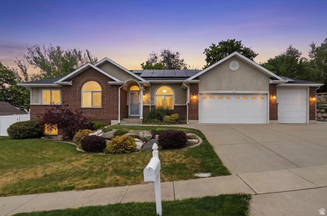 43 E PEACHTREE DR, Centerville, UT 84014