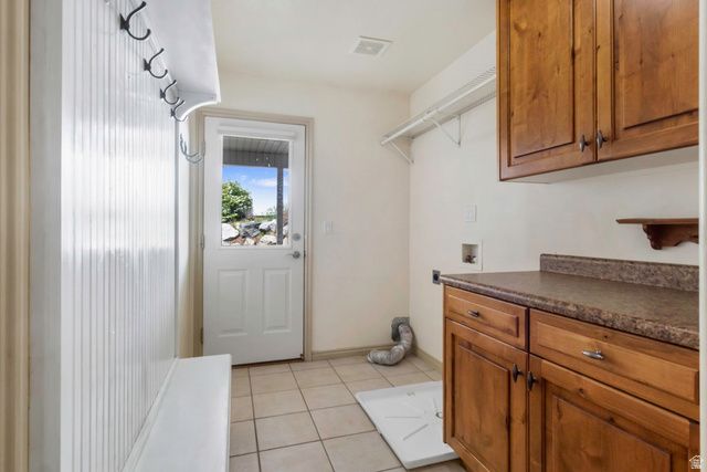 43 E PEACHTREE DR, Centerville, UT 84014