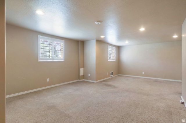 43 E PEACHTREE DR, Centerville, UT 84014