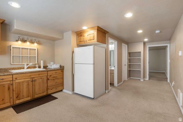 43 E PEACHTREE DR, Centerville, UT 84014