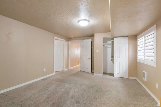 43 E PEACHTREE DR, Centerville, UT 84014