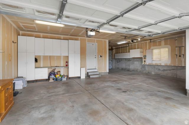 43 E PEACHTREE DR, Centerville, UT 84014