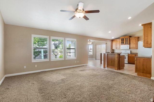 43 E PEACHTREE DR, Centerville, UT 84014