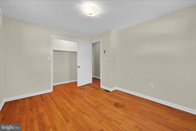 34 LOCUST LN, Quentin, PA 17083