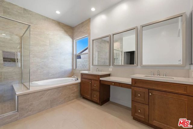 12616 Espalier Court, Bakersfield, CA 93311