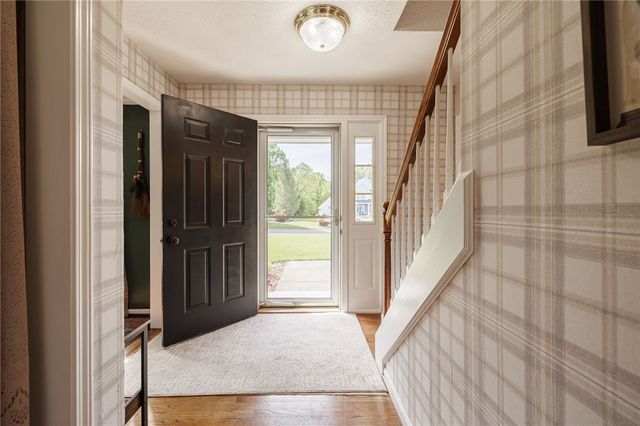 1479 Chigwell Lane North, Webster, NY 14580
