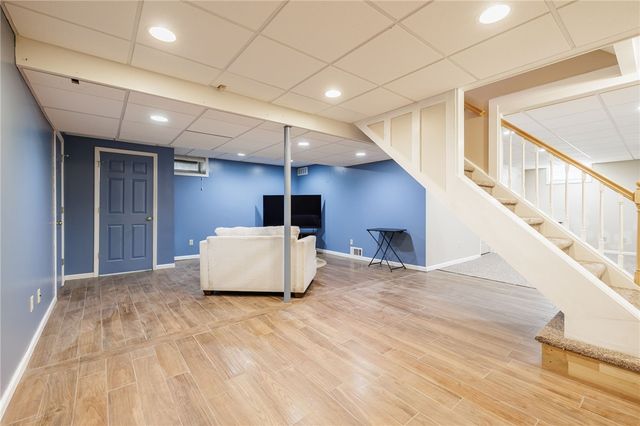 1479 Chigwell Lane North, Webster, NY 14580