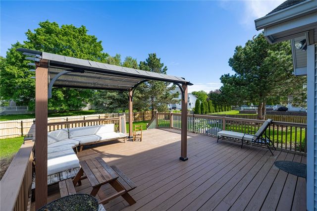 1479 Chigwell Lane North, Webster, NY 14580