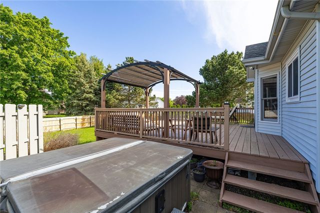 1479 Chigwell Lane North, Webster, NY 14580
