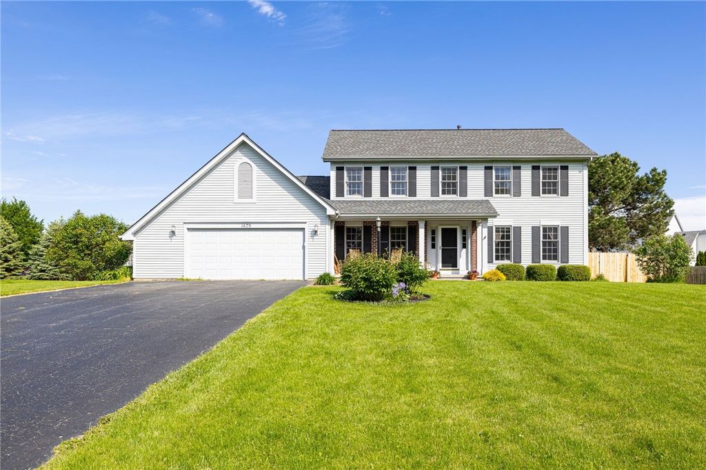 1479 Chigwell Lane North, Webster, NY 14580