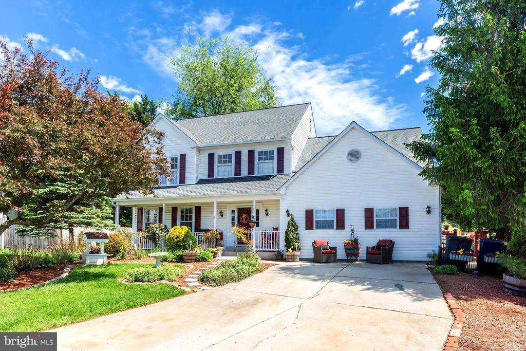 697 GARDEN CT, Westminster, MD 21157
