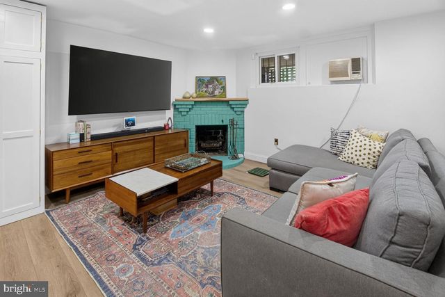 1395 SHERIDAN ST NW, Washington, DC 20011
