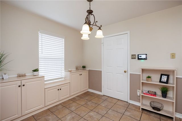 2817 Parkgreen Dr, Corpus Christi, TX 78414