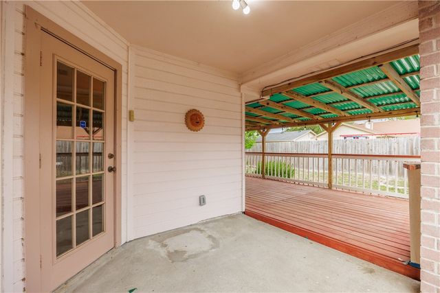 2817 Parkgreen Dr, Corpus Christi, TX 78414