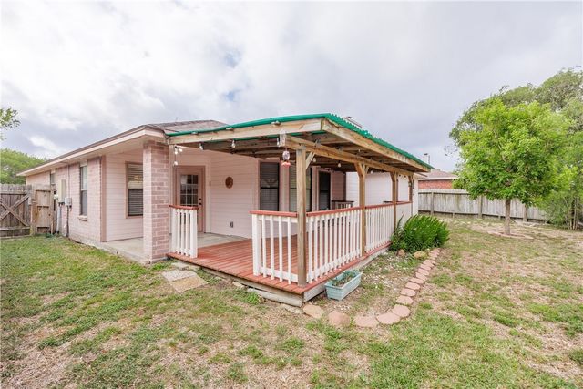 2817 Parkgreen Dr, Corpus Christi, TX 78414