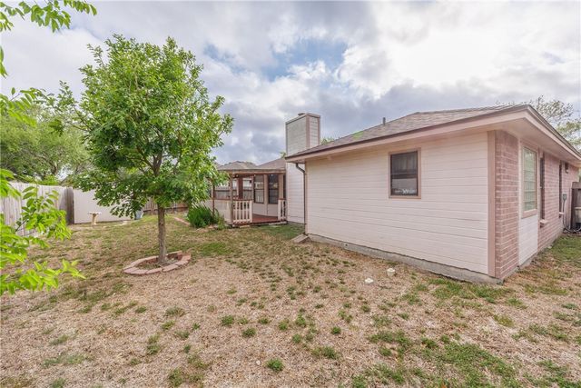 2817 Parkgreen Dr, Corpus Christi, TX 78414