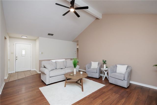 2817 Parkgreen Dr, Corpus Christi, TX 78414