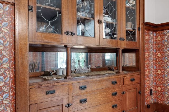 103 10th Avenue SW, Mt Vernon, IA 52314