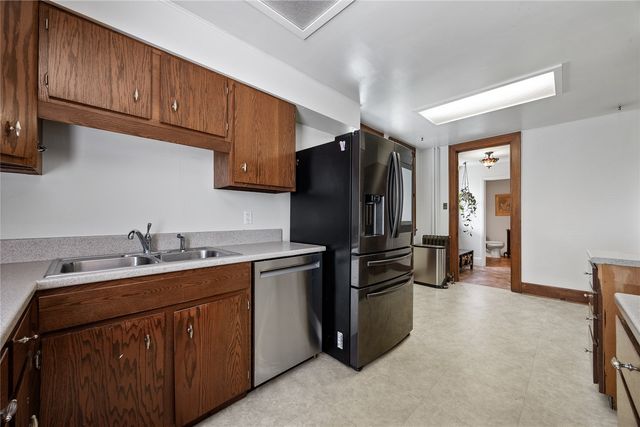 103 10th Avenue SW, Mt Vernon, IA 52314