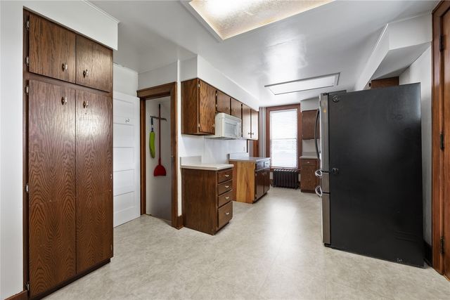 103 10th Avenue SW, Mt Vernon, IA 52314