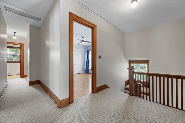 103 10th Avenue SW, Mt Vernon, IA 52314