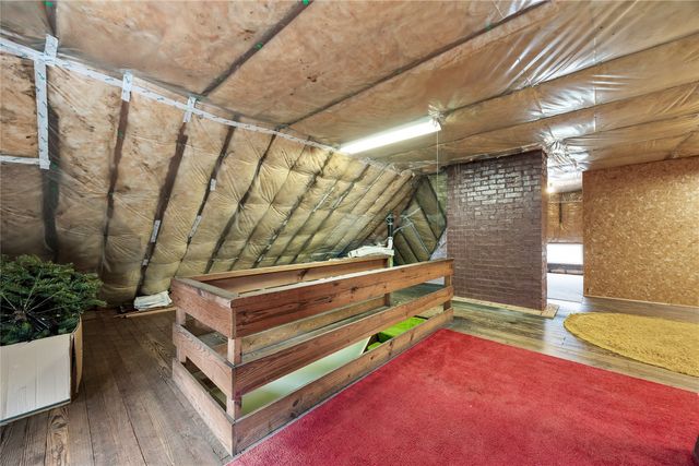 103 10th Avenue SW, Mt Vernon, IA 52314